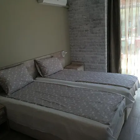 Apartman 11 *