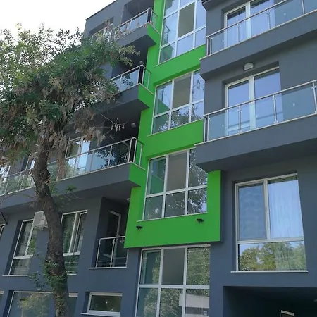 Studio 11 Apartment *